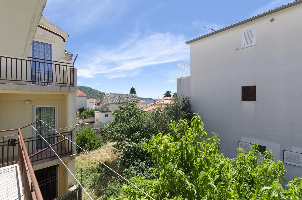 Apartments Katica Примоштен Экстерьер фото