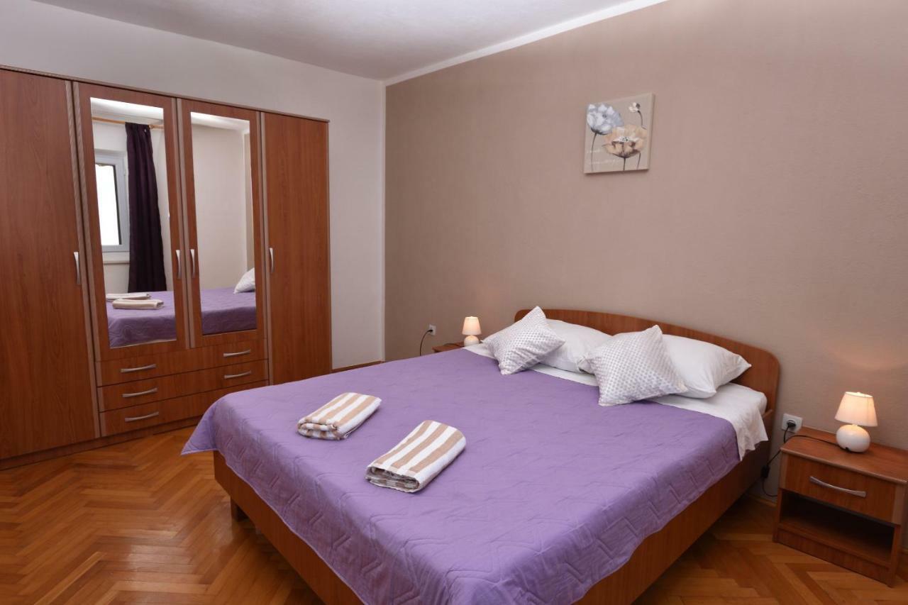 Apartments Katica Примоштен Экстерьер фото